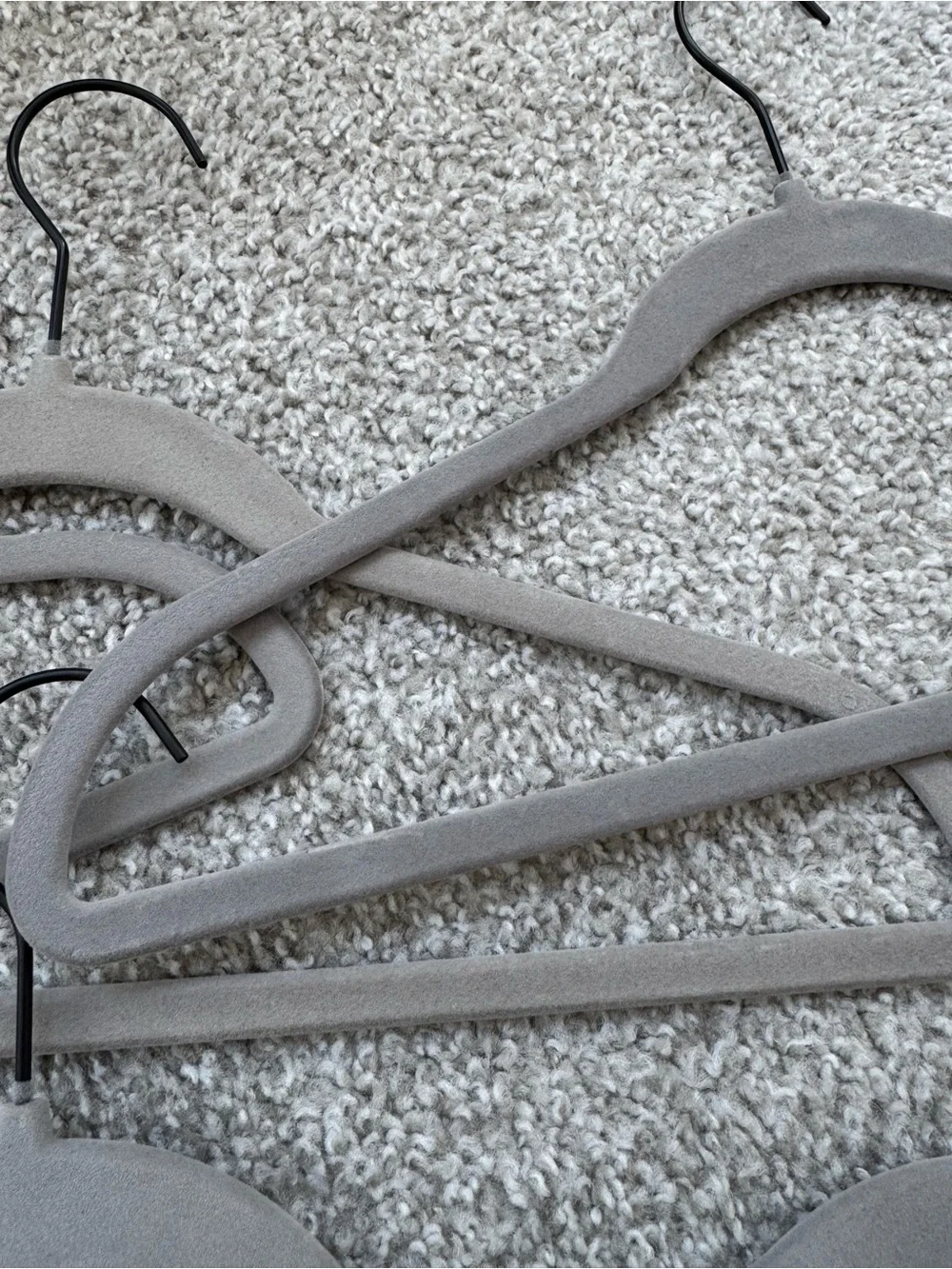 ✨Velvet Slimline Hangers in Gray - 10-Pack✨